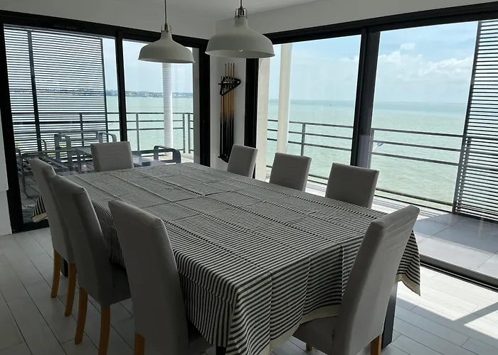 Vue Panoramique * 鲁瓦扬